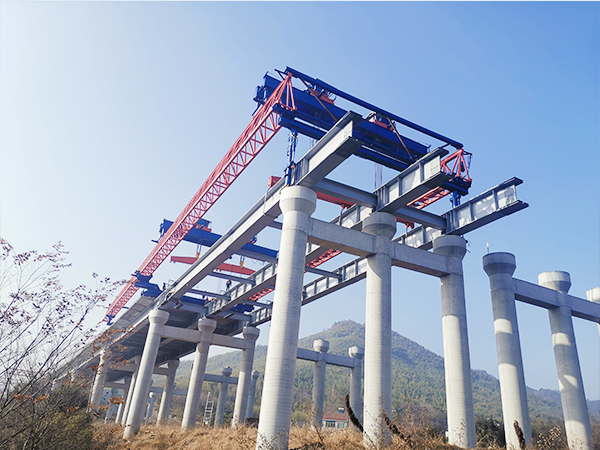 陕西西安200T架桥机公司钢箱梁顶推施工关键