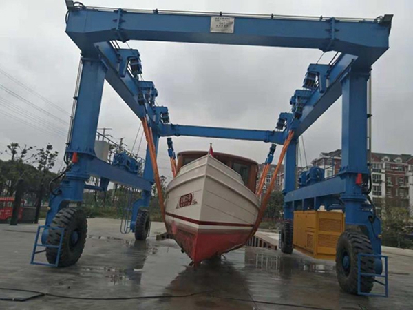 湖北鄂州轮胎式起重机公司游艇轮胎吊操作简单 